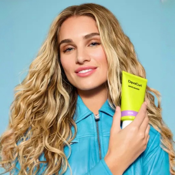 DevaCurl Wave Maker Lightweight Moisturizing Definer - Picture 3 of 3